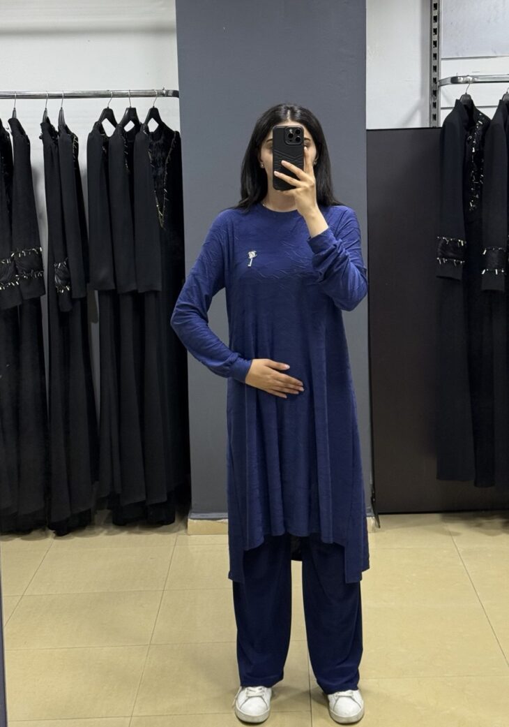 ⁦401 طقم منقوش قطعتين 48/38 كحلي⁩ - الصورة ⁦2⁩