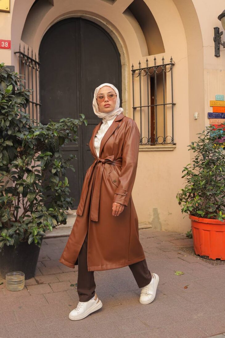 1238 ترانشكوت جلد مفتوح قبة جيب مع حزام 46/38 بني