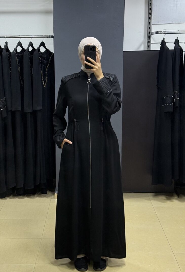 ⁦2657 جلباب سحاب جيب أربطة على الخصر مع زخرفة 52/42 أسود⁩ - الصورة ⁦2⁩