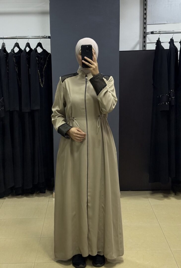 2657 جلباب سحاب جيب أربطة على الخصر مع زخرفة 52/42 بيج