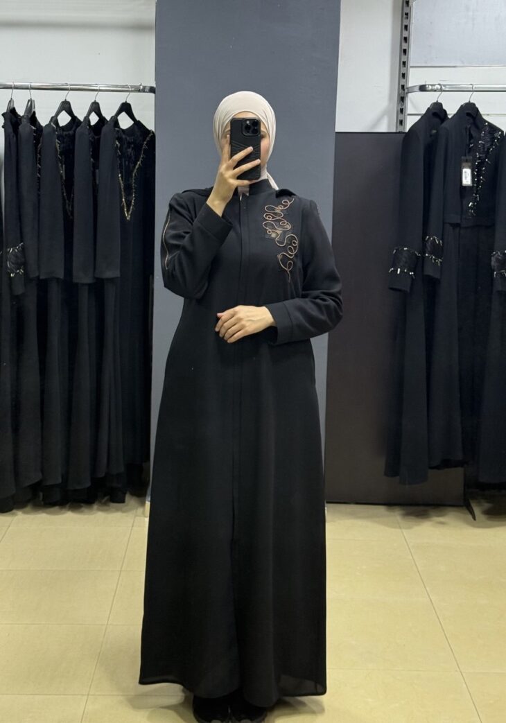 2606 جلباب سحاب زخرفة طاقية جيب مع حزام 52/42 أسود