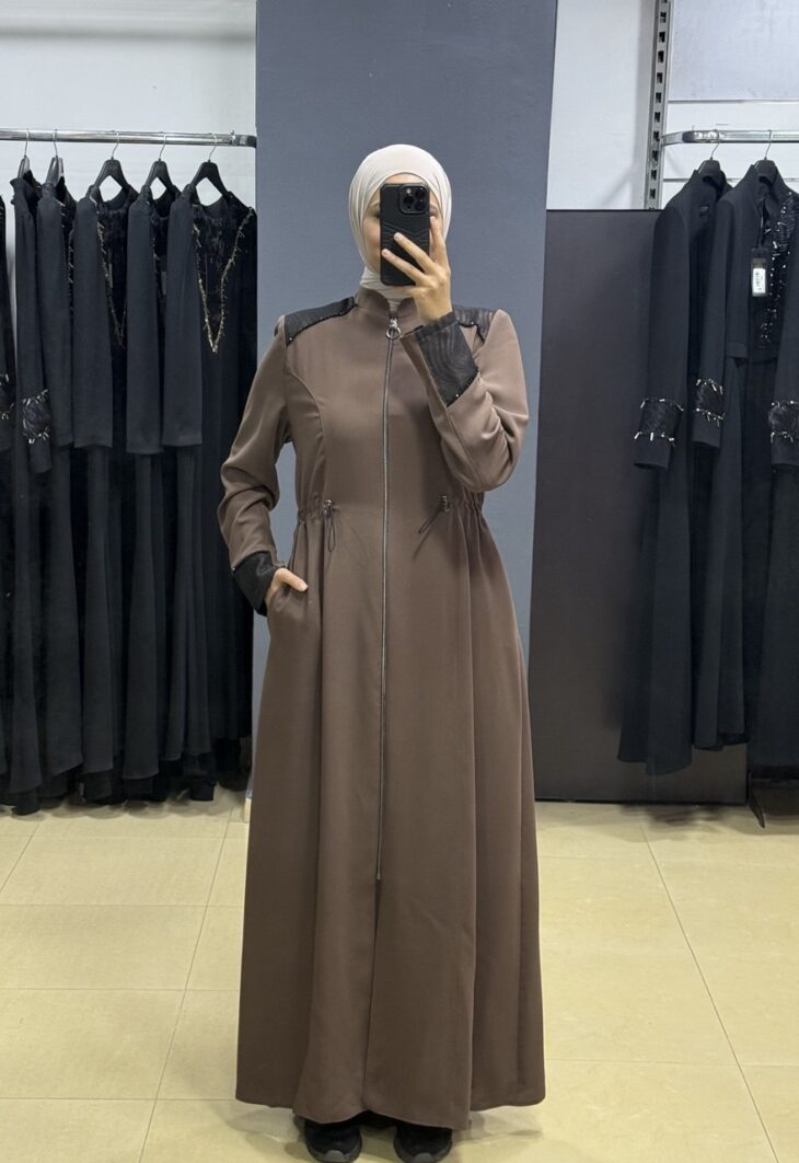⁦2657 جلباب سحاب جيب أربطة على الخصر مع زخرفة 52/42 المنك⁩ - الصورة ⁦2⁩