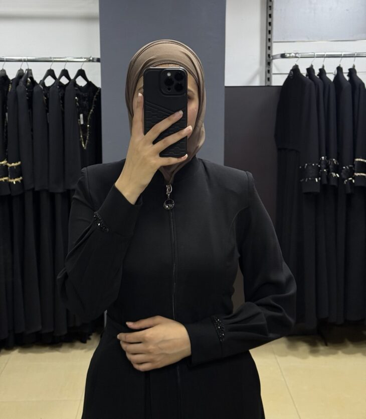 ⁦80806 جلباب قبة سحاب زخرفة لمعة جيب مع حزام 50/40 أسود⁩ - الصورة ⁦4⁩
