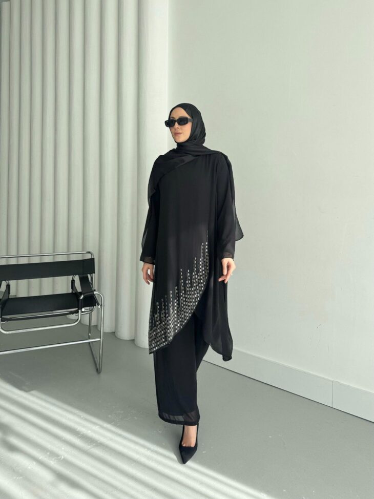 ⁦474 طقم قطعتين شيفون مع لمعة 50/40 أسود⁩ - الصورة ⁦2⁩