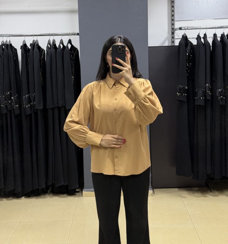 ⁦251910 تونيك منقوش قبة أزرار مع لمعة 42/36 خردلي⁩ - الصورة ⁦2⁩