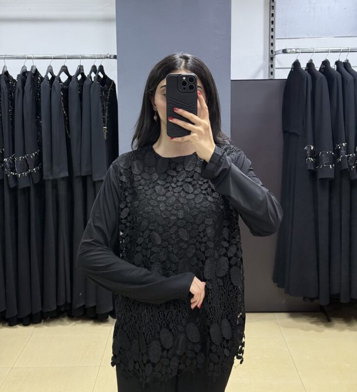 ⁦434 تونيك منقوش مع زخرفة 48/38 أسود⁩ - الصورة ⁦3⁩