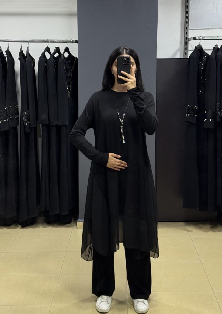⁦819 طقم قطعتين تونيك مع شيفون مع سلسال 48/38 أسود⁩ - الصورة ⁦2⁩