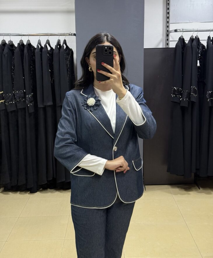⁦7560 طقم قطعتين قبة مع بروش 42/36 كحلي⁩ - الصورة ⁦3⁩