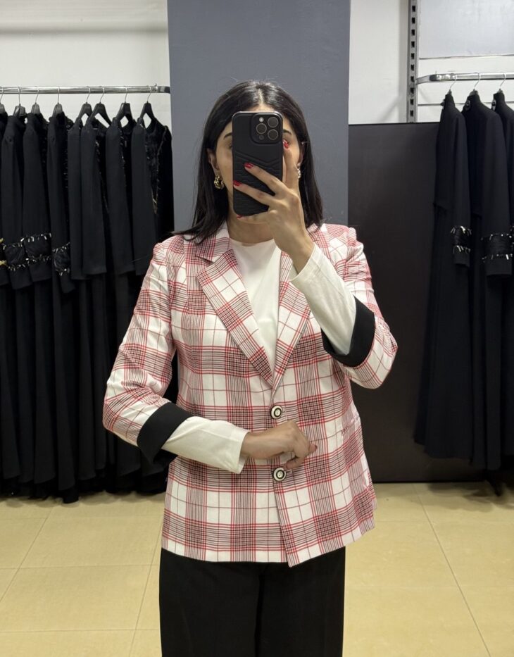 ⁦4064-2 جاكيت منقوش قبة أزرار 42/36 أحمر⁩ - الصورة ⁦3⁩