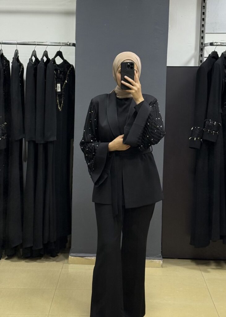 ⁦6049 طقم قطعتين قبة مفتوح أكمام شيفون لمعة مع حزام 44/38 أسود⁩ - الصورة ⁦2⁩