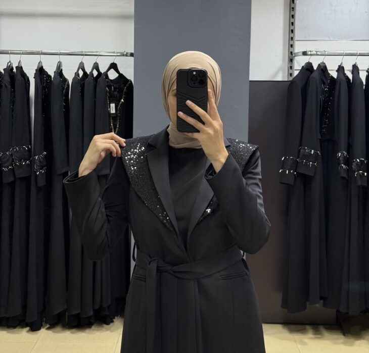 ⁦6057 طقم قطعتين قبة مفتوح لمعة مع حزام 44/38 أسود⁩ - الصورة ⁦3⁩