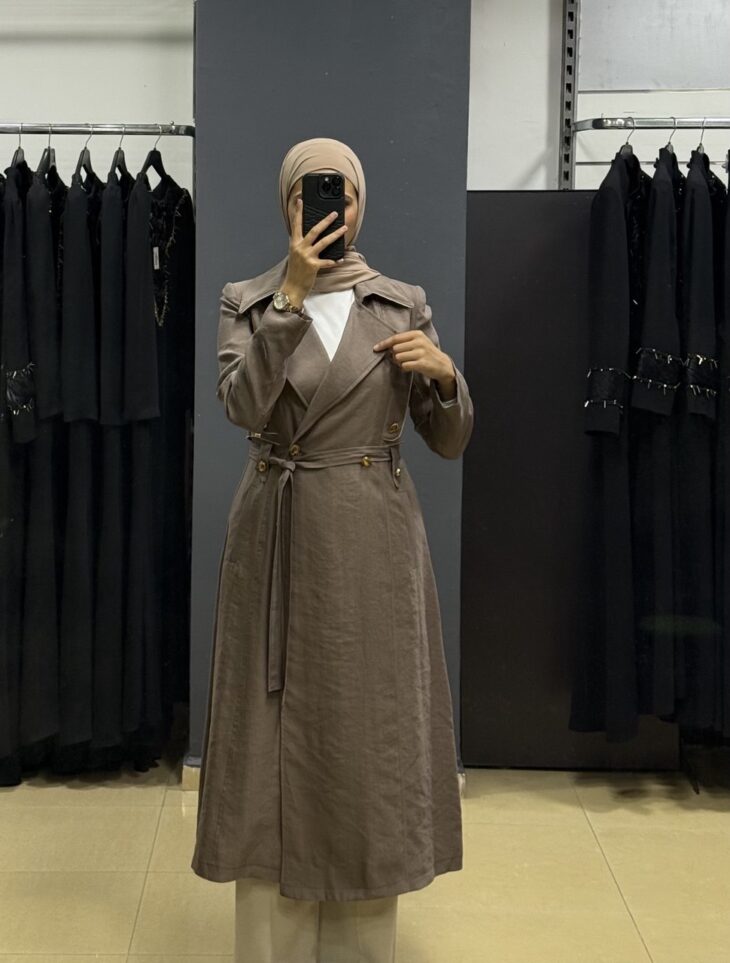 ⁦2370-1 ترانشكوت قبة أزرار جيب مع حزام 46/38 المنك⁩ - الصورة ⁦2⁩