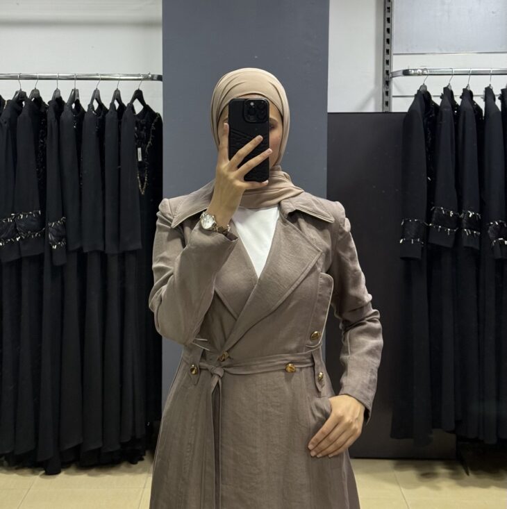 ⁦2370-1 ترانشكوت قبة أزرار جيب مع حزام 46/38 المنك⁩ - الصورة ⁦3⁩