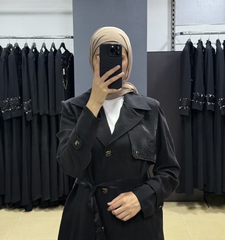 ⁦2614 ترانشكوت قبة أزرار جيب مع حزام 50/40 أسود⁩ - الصورة ⁦3⁩