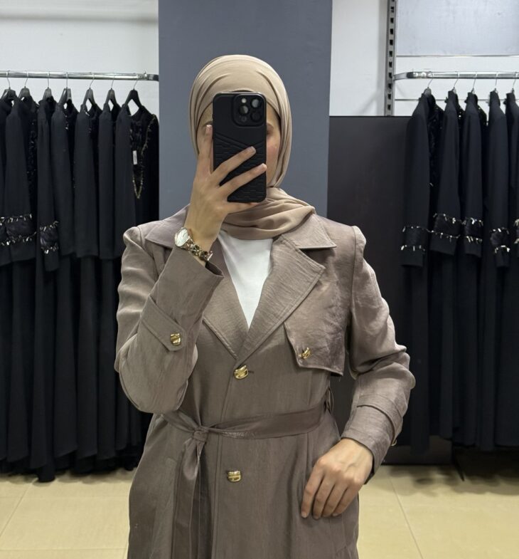 ⁦2614 ترانشكوت قبة أزرار جيب مع حزام 50/40 المنك⁩ - الصورة ⁦3⁩