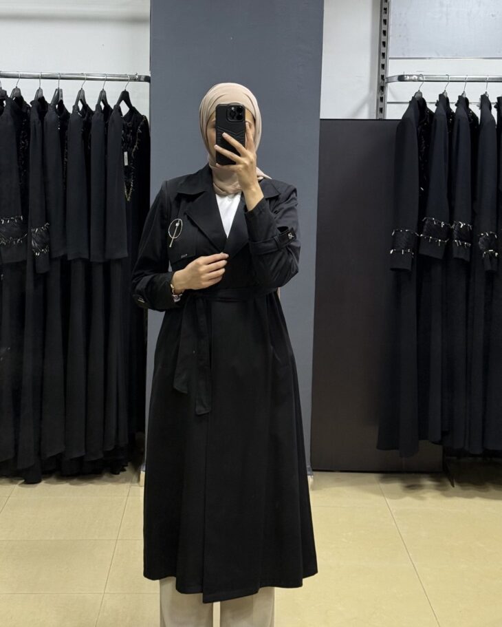⁦2616 ترانشكوت قبة مفتوح جيب بروش مع حزام 50/40 أسود⁩ - الصورة ⁦2⁩