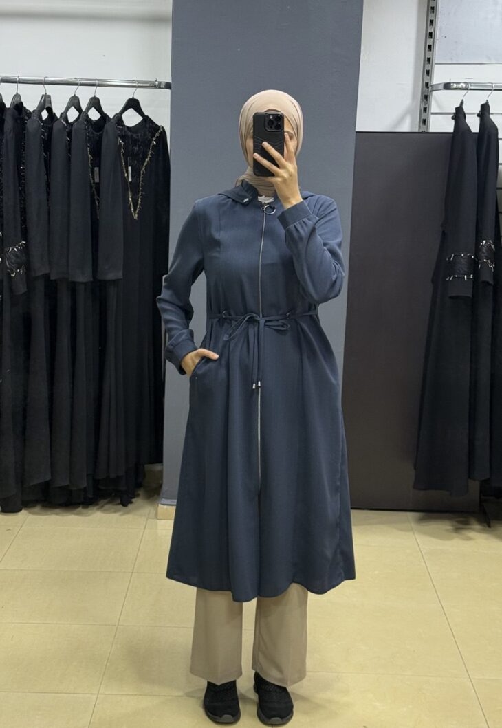 ⁦2458 ترانشكوت سحاب طاقية ربطة على الخصر مع جيب 52/42 بترولي⁩ - الصورة ⁦2⁩