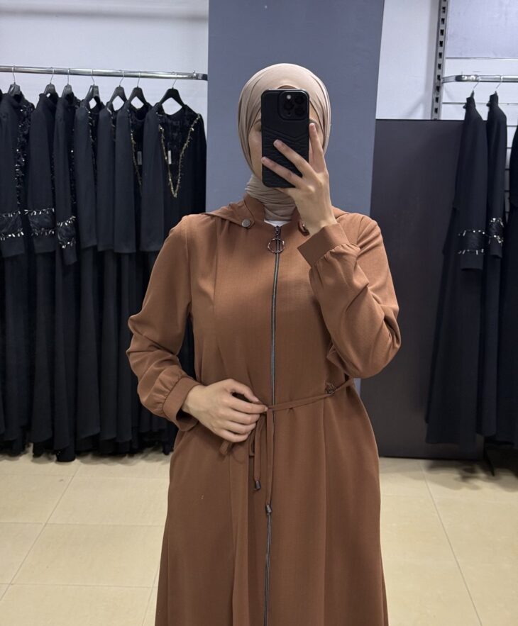⁦2458 ترانشكوت سحاب طاقية ربطة على الخصر مع جيب 52/42 عسلي⁩ - الصورة ⁦3⁩