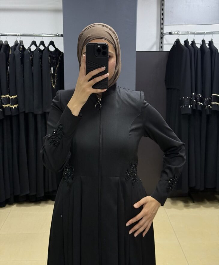 ⁦80801 جلباب قبة سحاب زخرفة مع لمعة 44/38 أسود⁩ - الصورة ⁦4⁩