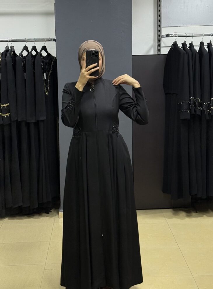 ⁦80801 جلباب قبة سحاب زخرفة مع لمعة 44/38 أسود⁩ - الصورة ⁦3⁩