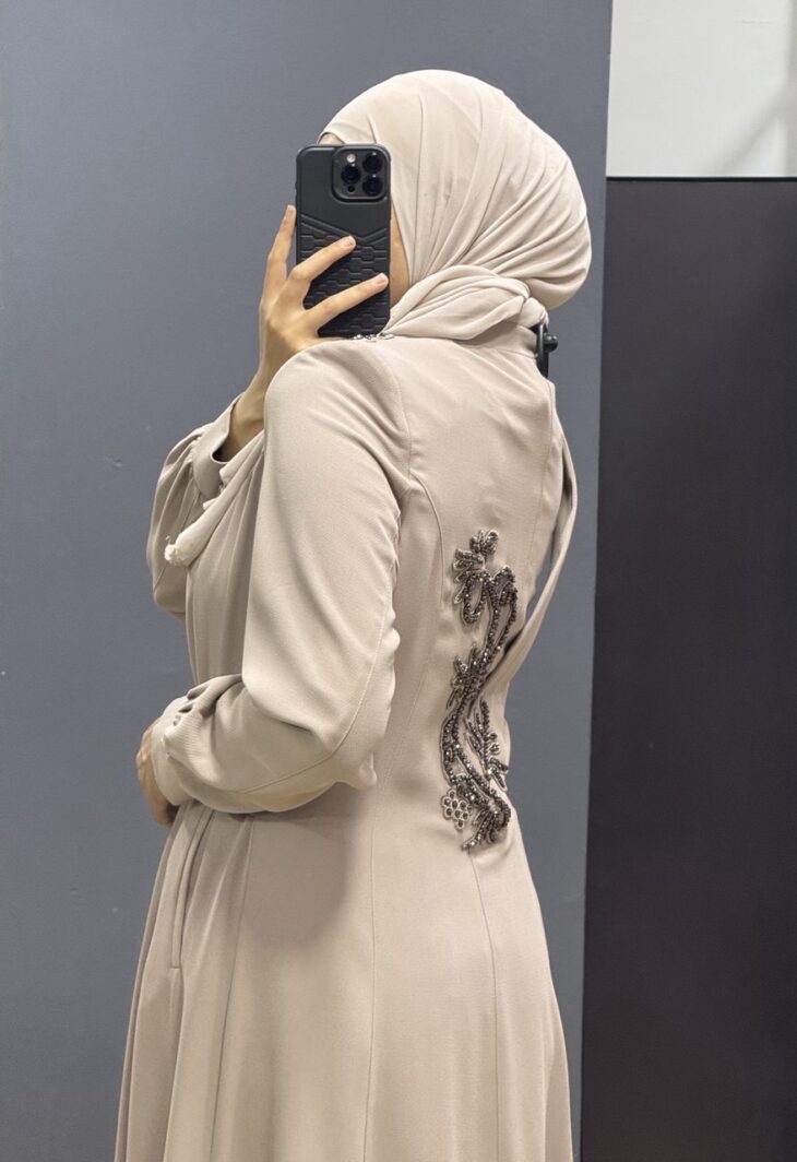 ⁦80809 جلباب سحاب جيب مع حزام 50/40 بيج⁩ - الصورة ⁦4⁩
