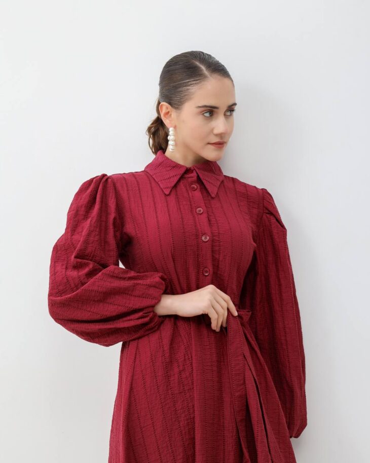 ⁦1417 فستان منقوش قبة أزرار مع حزام 46/38 خمري⁩ - الصورة ⁦4⁩