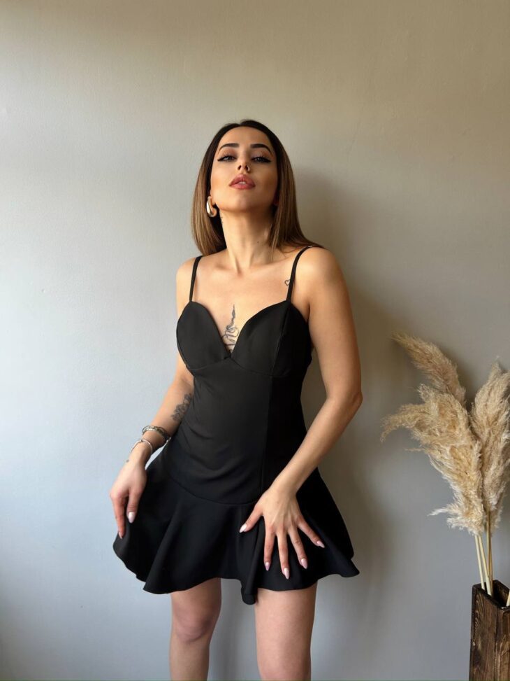 ⁦13310 فستان سادة 44/38 أسود⁩ - الصورة ⁦2⁩