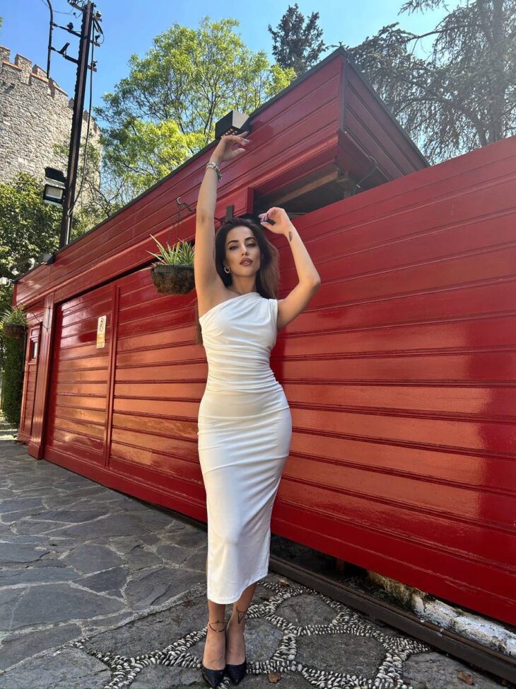 ⁦13676 فستان سادة 44/38 سكري⁩ - الصورة ⁦4⁩