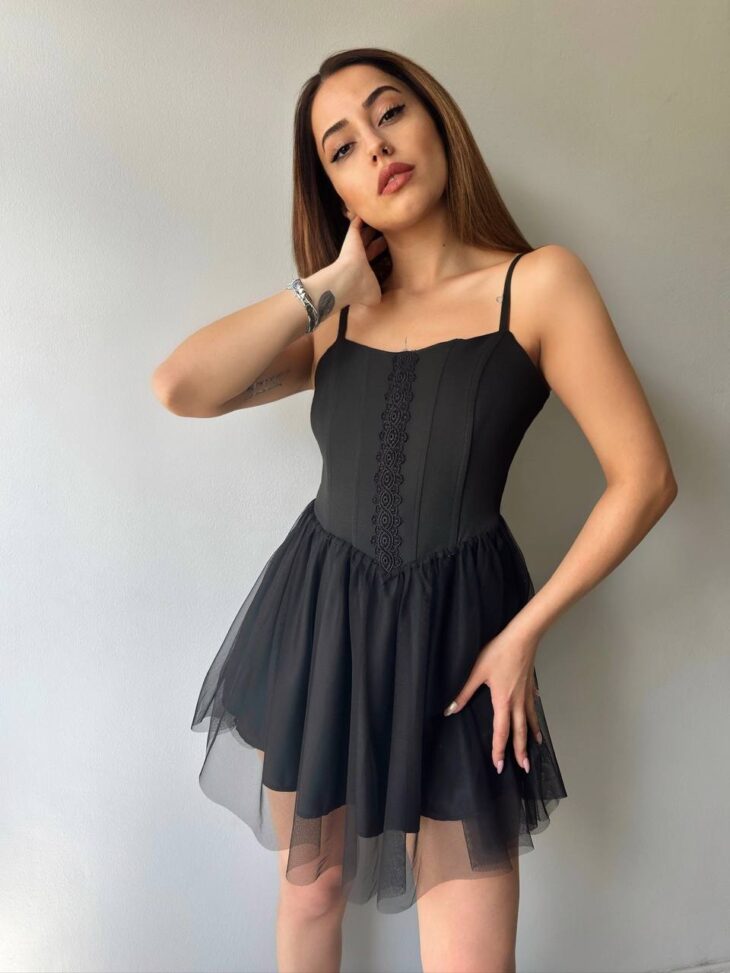 ⁦13389 فستان زخرفة مع شيفون 44/38 أسود⁩ - الصورة ⁦2⁩