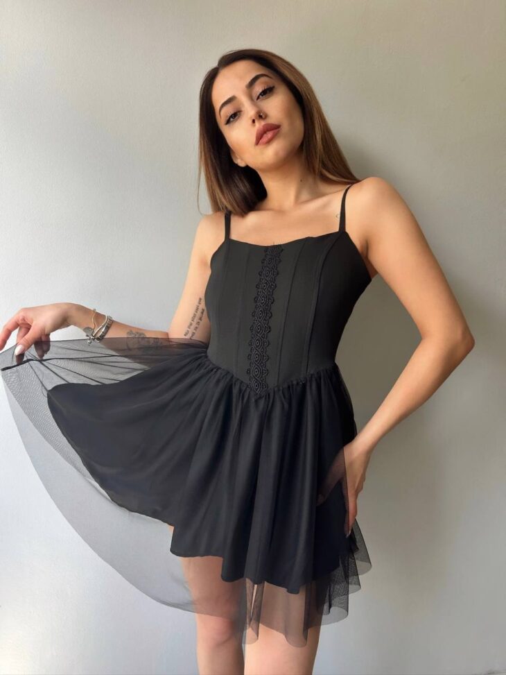 ⁦13389 فستان زخرفة مع شيفون 44/38 أسود⁩ - الصورة ⁦4⁩