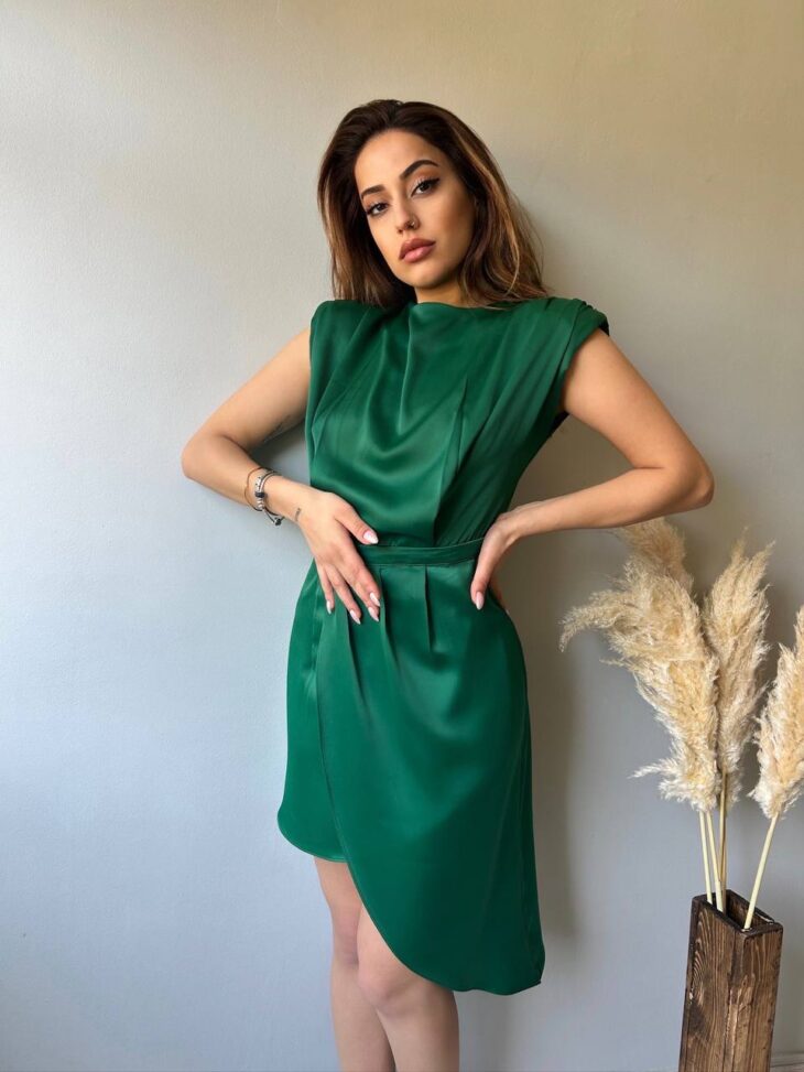 ⁦13359 فستان سادة 44/38 زمردي⁩ - الصورة ⁦3⁩