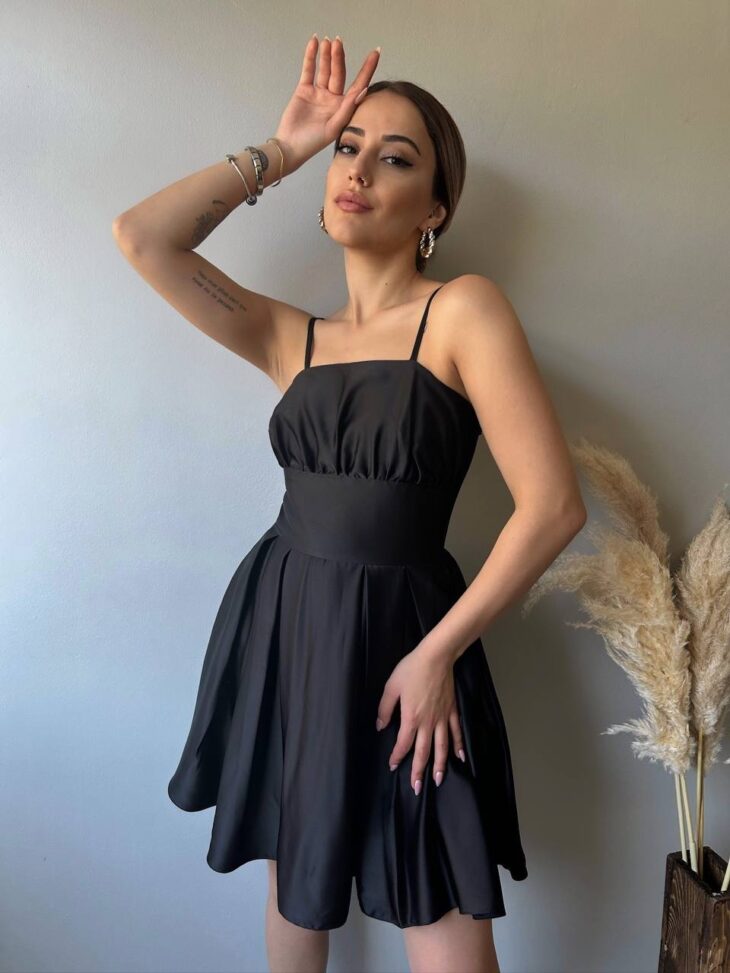 ⁦13362 فستان سادة 44/38 أسود⁩ - الصورة ⁦4⁩